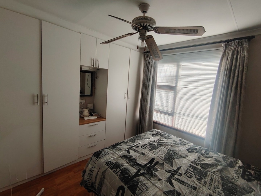 2 Bedroom Property for Sale in Sherwood Eastern Cape